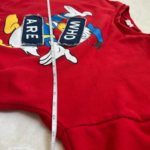 Disney  Women's Cotton Long Sleeve Red Sweatshirt Graphic Print Size Large - Picture 5 of 6
